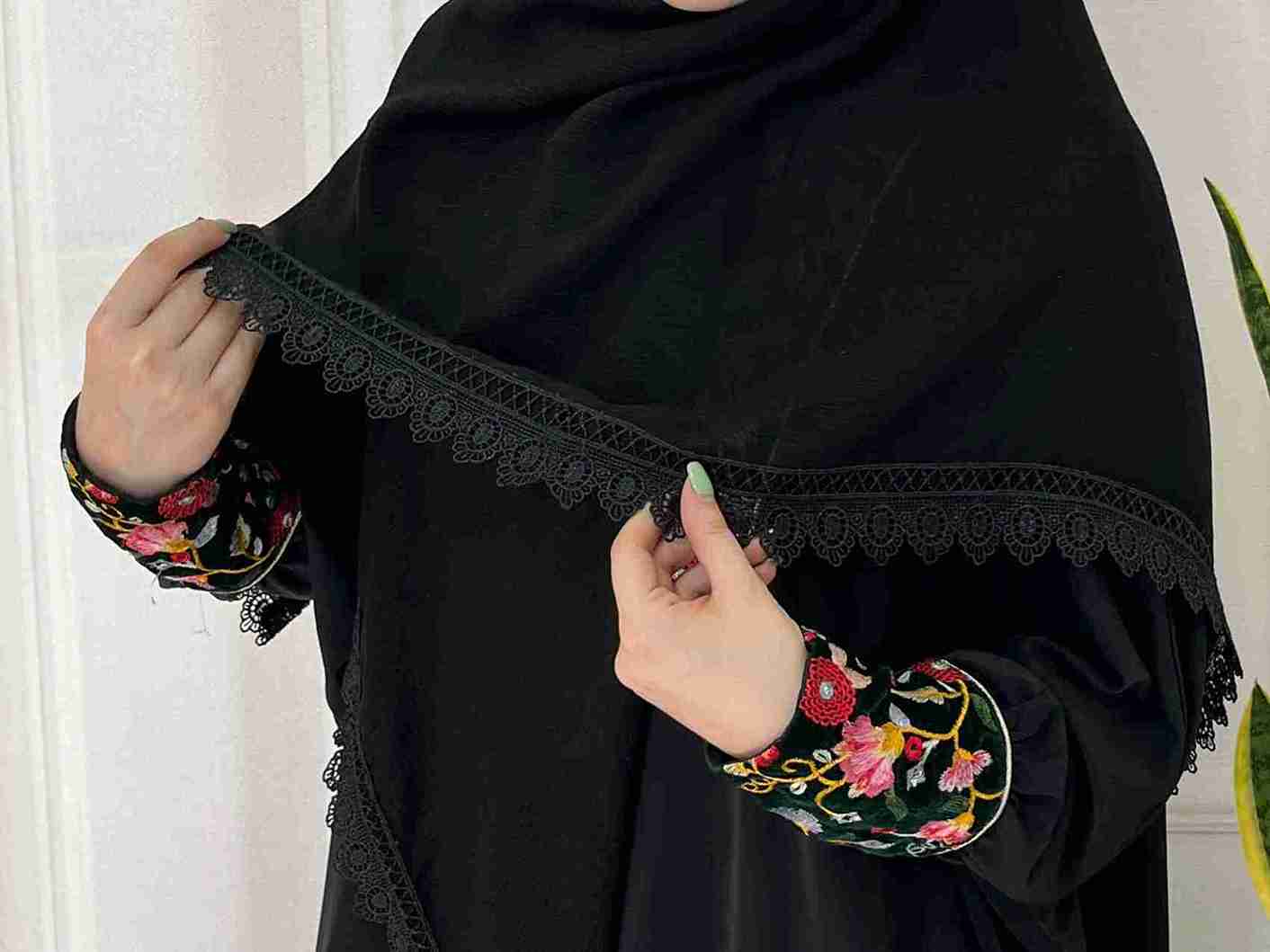 تصویر 1 از قیمت روسری مشکی حاشیه تور + خرید باور نکردنی