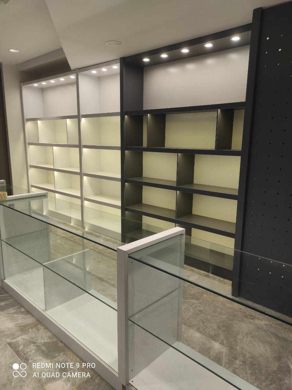 تصویر 2 از خرید ویترین نمایشگاه مدرن