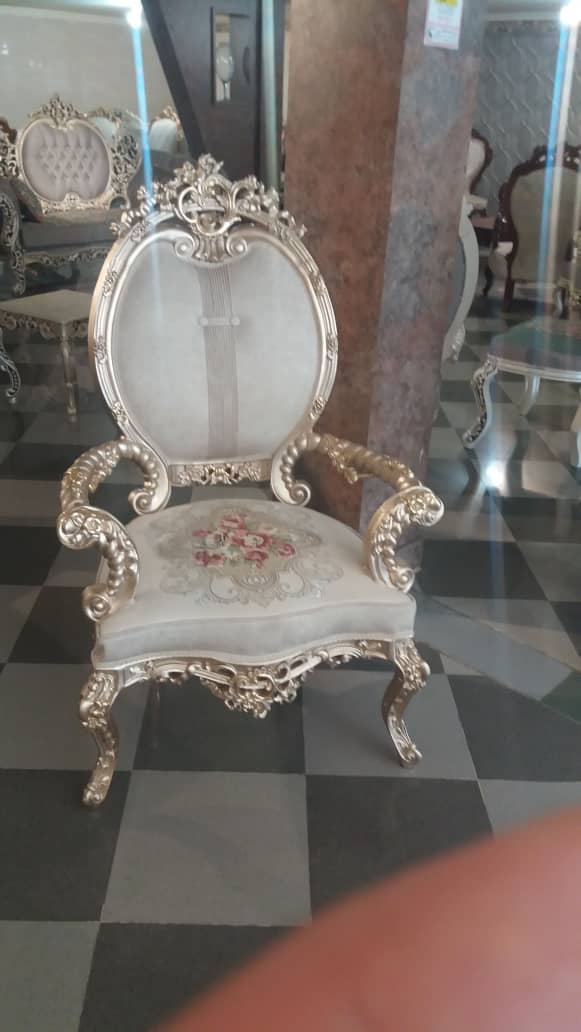 تصویر 1 از مبلمان دسته چوبی منبط دار تولید شده از چوب گردو