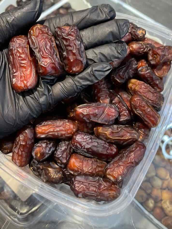 تصویر 1 از خرید خرما پیارم درجه یک با قیمت ویژه