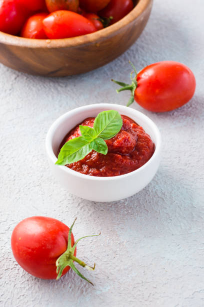 رب گوجه  فرنگی اقتصادی با بسته بندی 400 گرمی