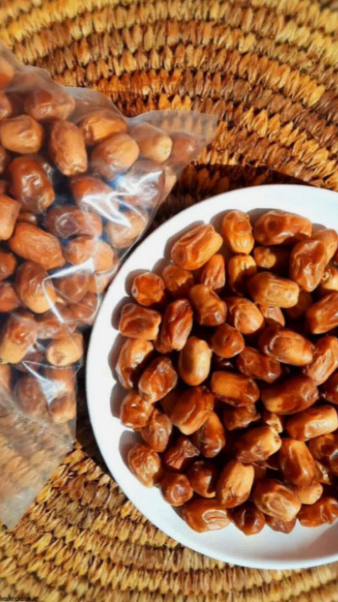 تصویر 1 از قیمت خرما زاهدی صادراتی + خرید شگفت انگیز