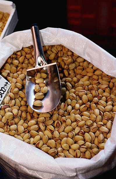تصویر 3 از قیمت خرید عمده پسته در بازار سنتی و اینترنتی