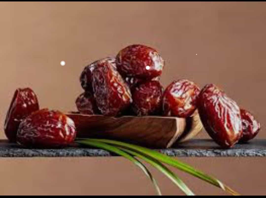 تصویر 1 از قیمت خرما پیارم حاجی آباد + خرید ارزان