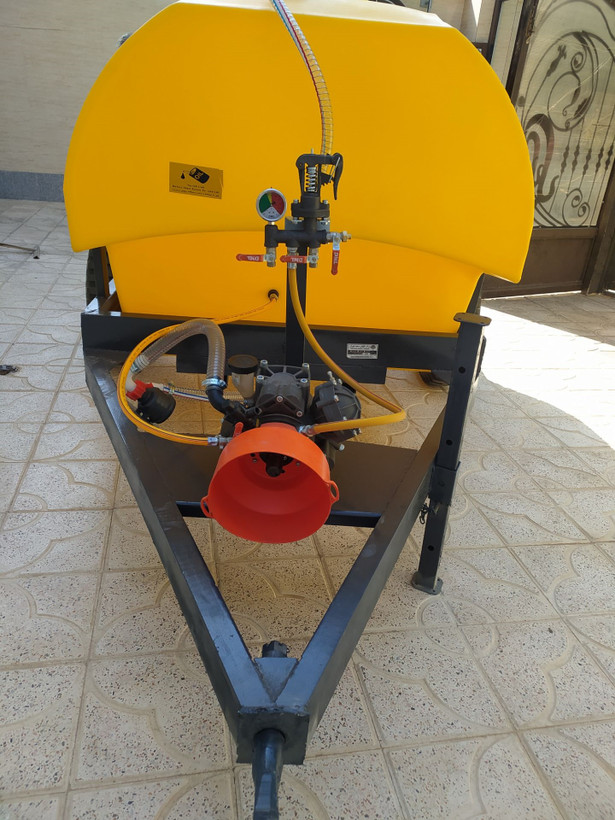 تصویر 1 از سم پاش 1000 لیتری کامل پمپ کومت c96 چهار سیلندر