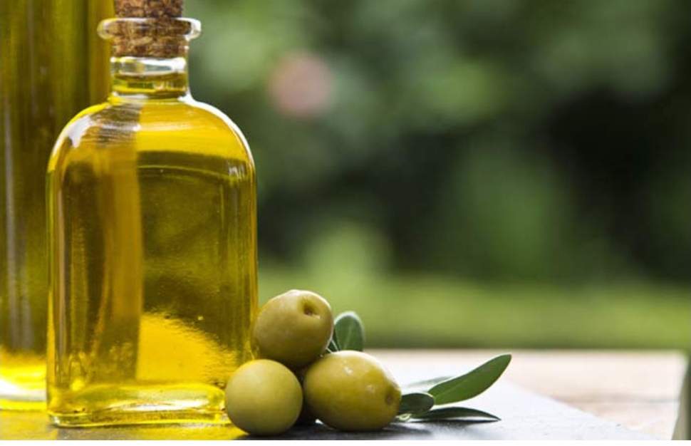 تصویر 1 از قیمت خرید روغن زیتون بکر ارگانیک طارم + ارسال سریع به سراسر ایران