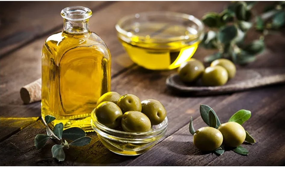 تصویر 3 از روغن زیتون بکر ارگانیک طارم با طعم طبیعی و ماندگاری بالا + قیمت خرید