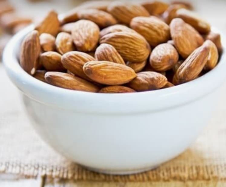 تصویر 2 از فروش عمده بادام درختی ارگانیک