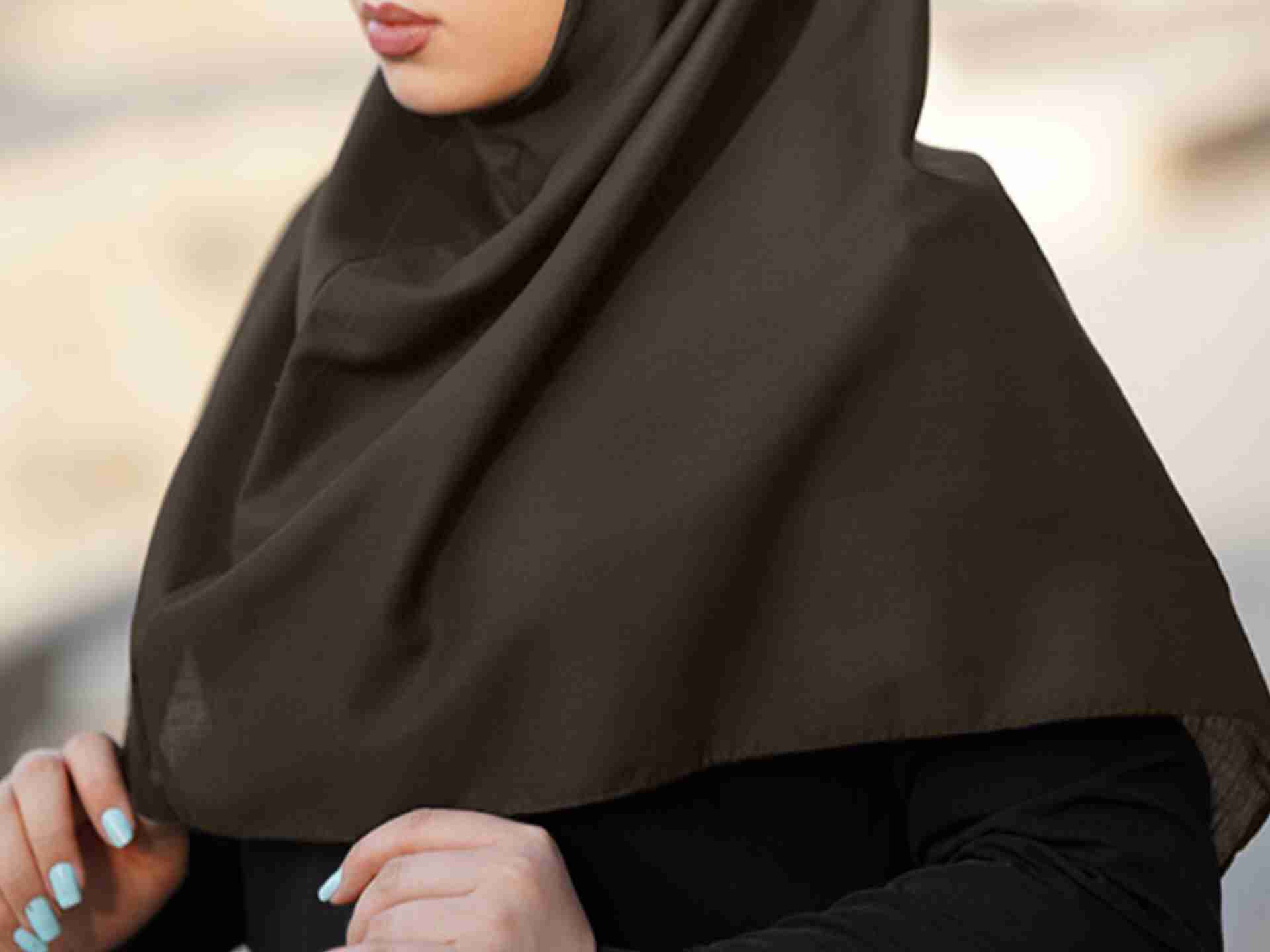 مقنعه نخی