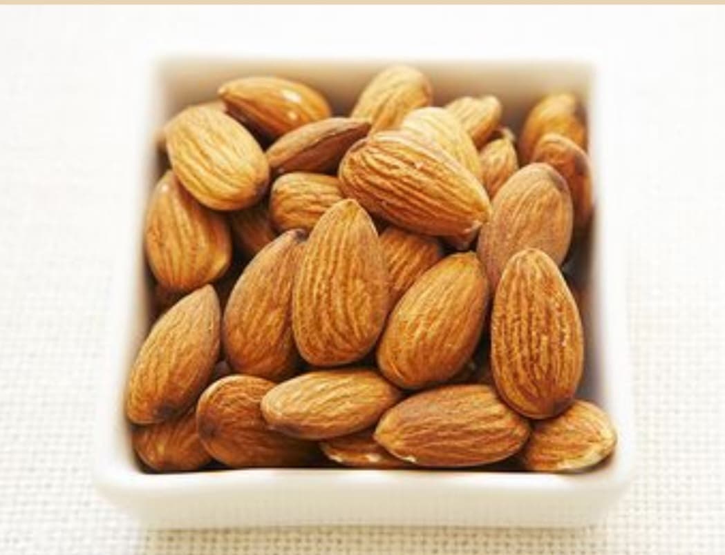 تصویر 1 از بادام درختی محلی آذر