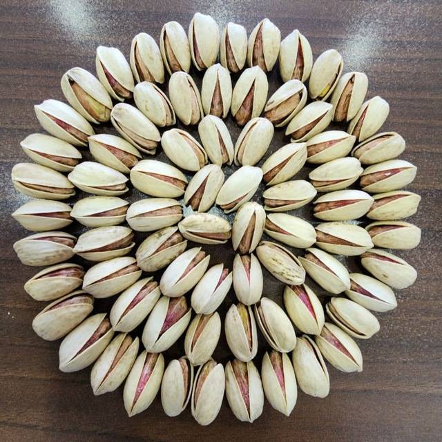 تصویر 3 از فروش پسته احمد آقایی صادراتی به‌ صورت عمده