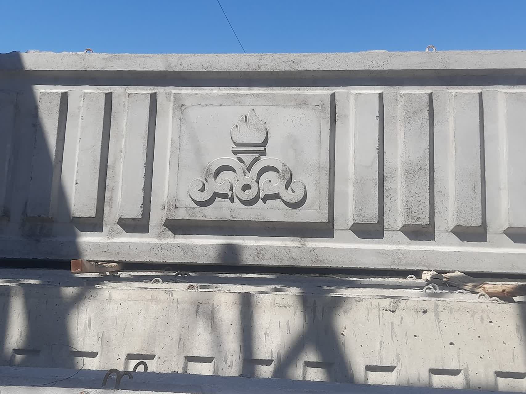 تصویر 1 از قیمت دیوار بتنی پیش ساخته محوطه