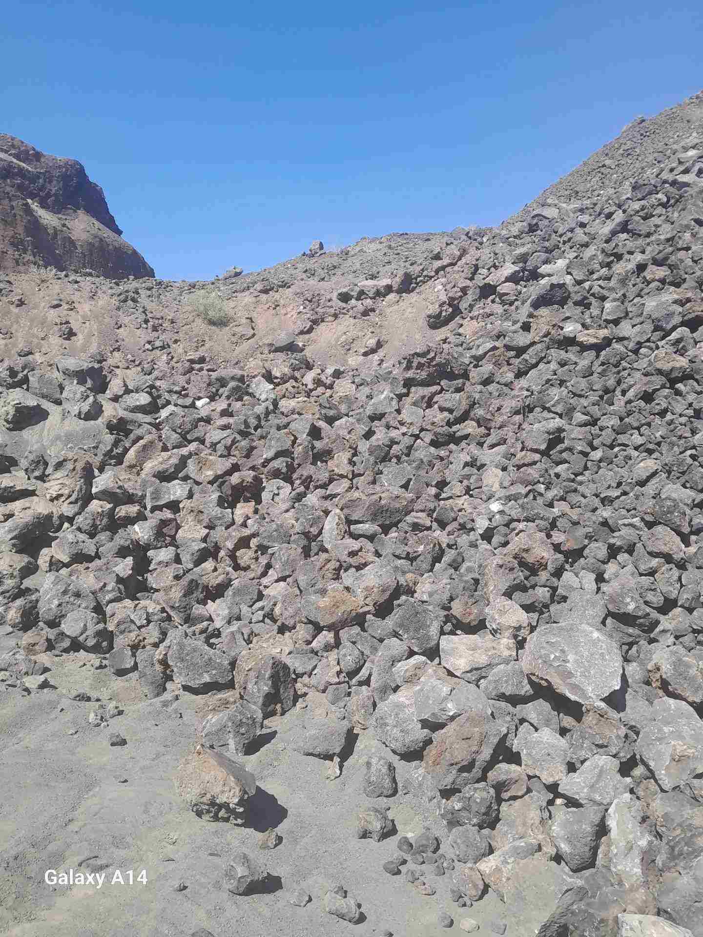 تصویر 2 از فروش ویژه پوکه معدنی جهت آبنما