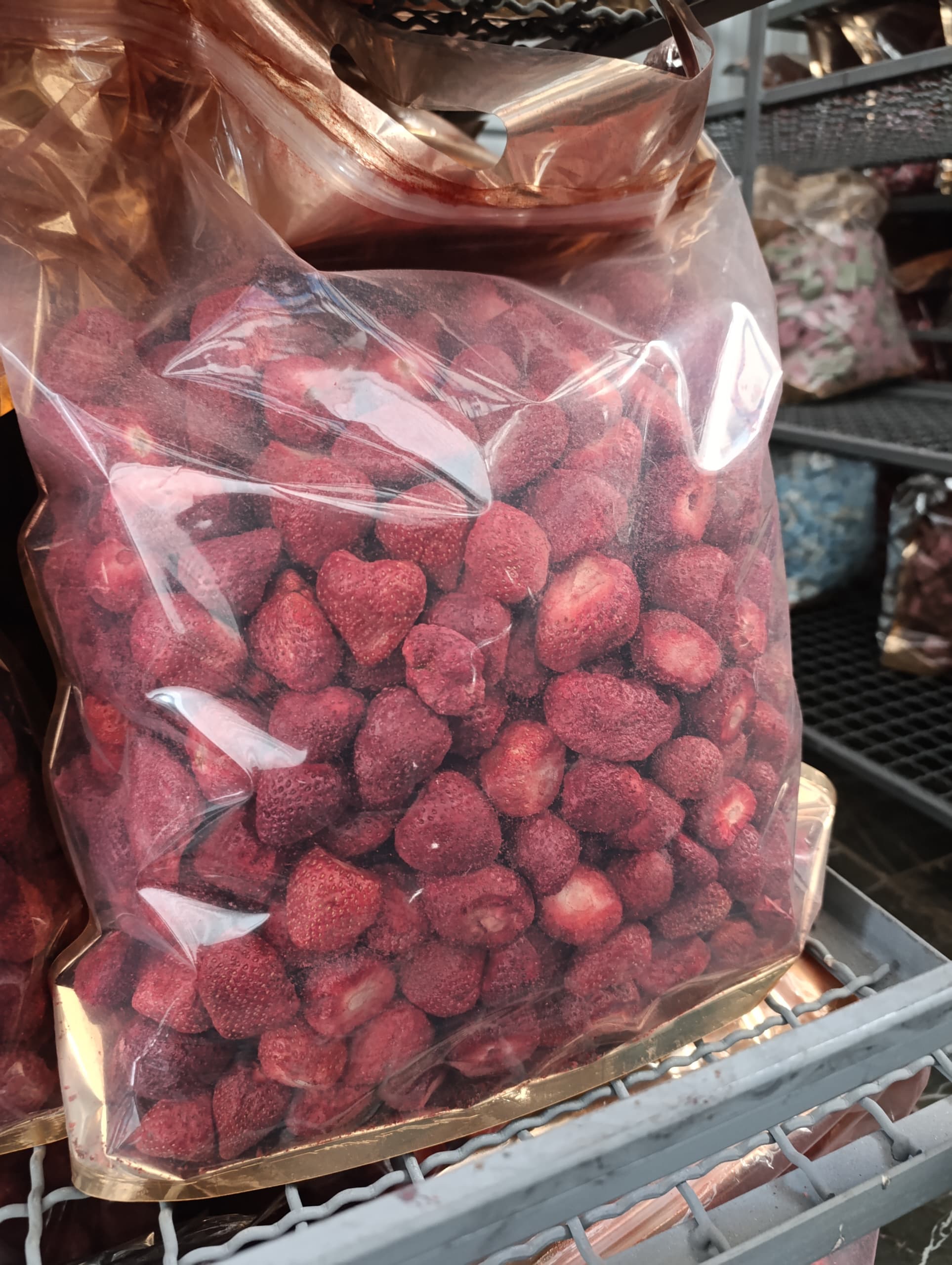 تصویر 2 از خرید عمده توت فرنگی خشک انجمادی + کیفیت درجه 1