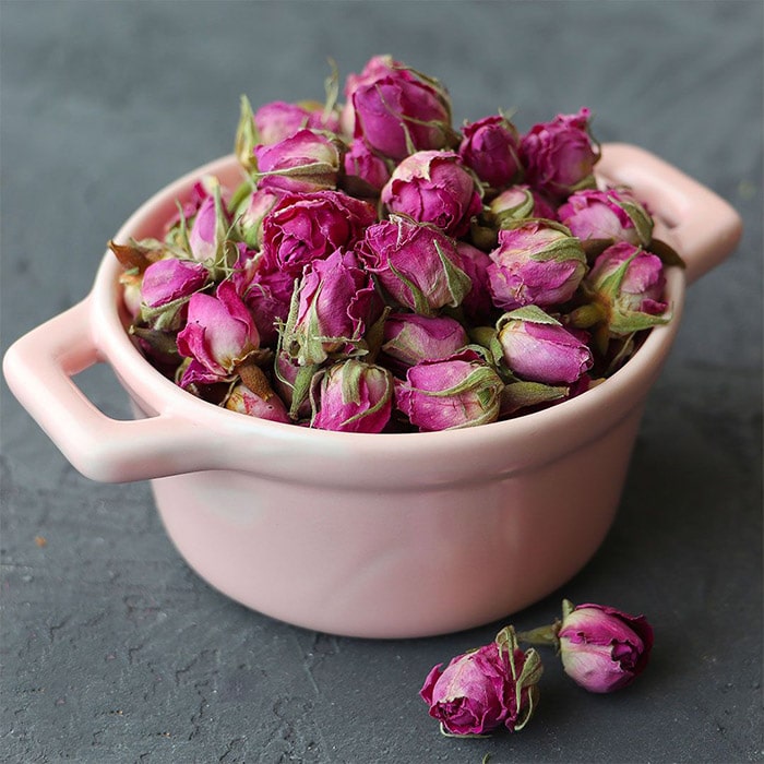 غنچه معمولی گل محمدی کرمان