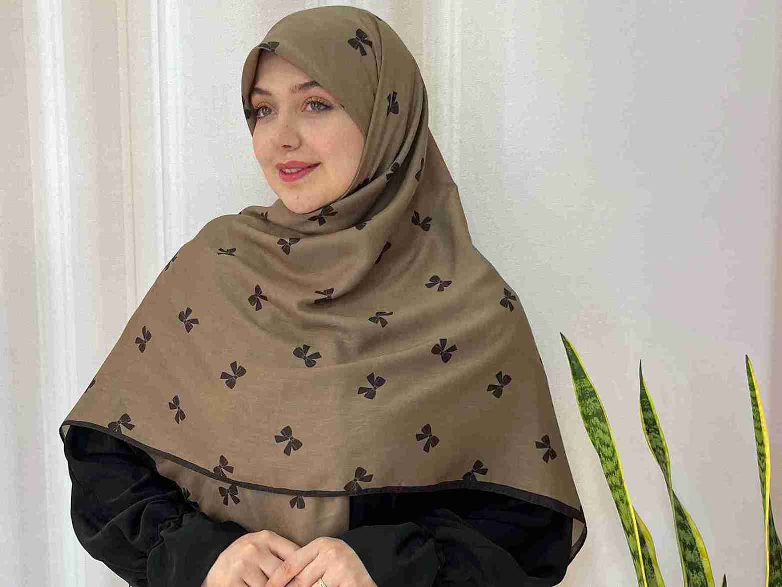 تصویر 3 از راهنمای خرید روسری نخی طرح پاپیون + قیمت عمده