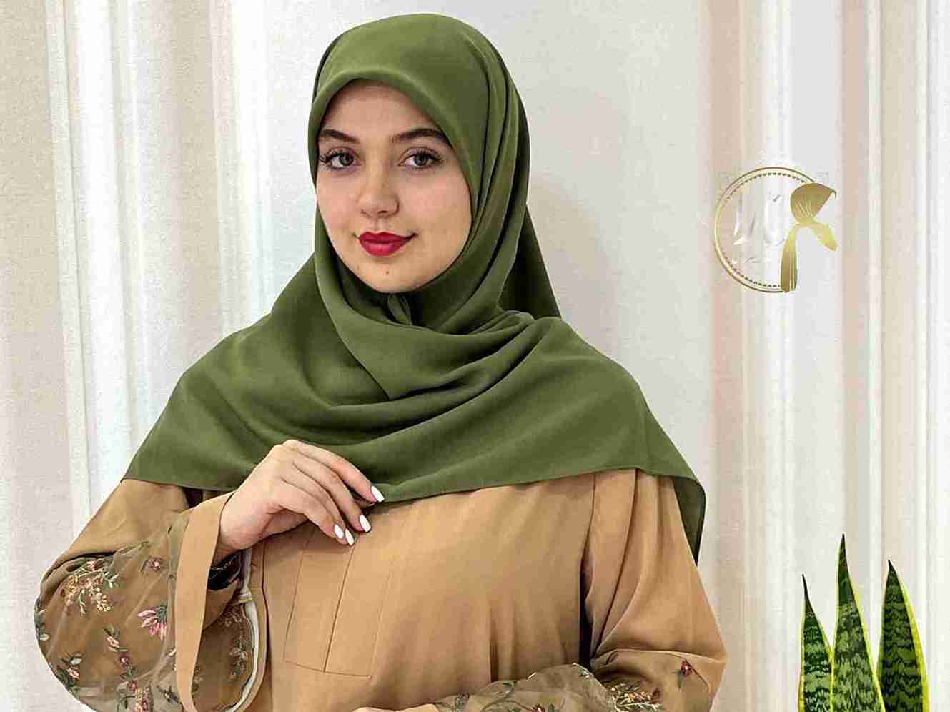 تصویر 4 از خرید فروش عمده روسری حریر کرپ سبز  + بهترین قیمت