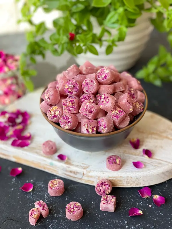 تصویر 5 از قیمت خرید رقابتی گلاب اصل کاشان