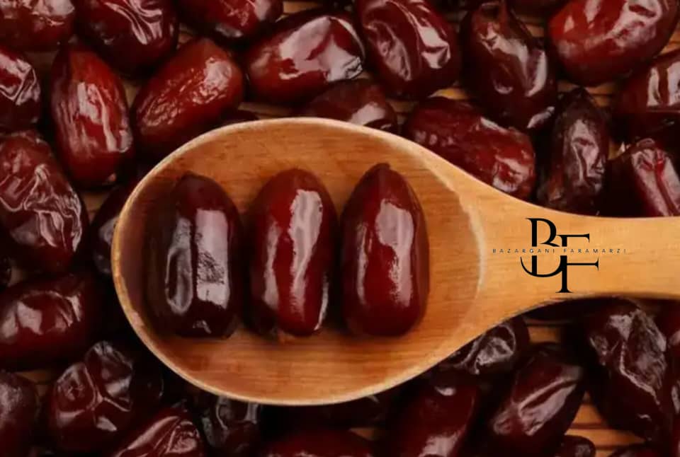 تصویر 1 از خرید خرما کلوته جیرفت برای صادرات + خرید عمده