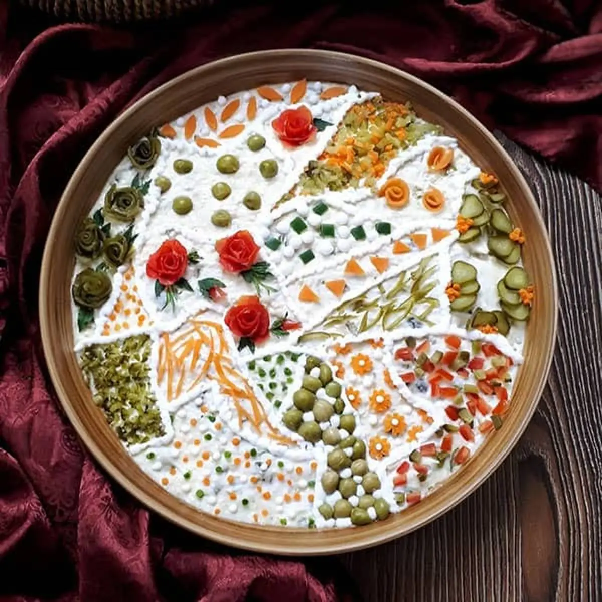 تصویر 4 از قیمت عمده کنسرو سالاد الویه مرغ خوشمزه 390 گرمی + شرایط استثنایی