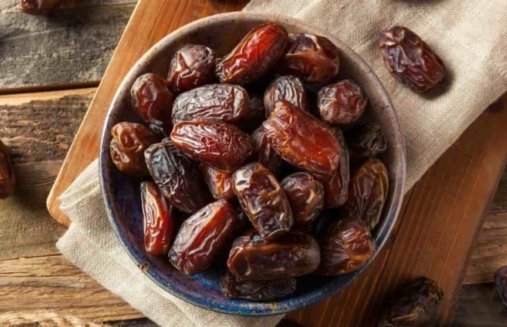 تصویر 1 از قیمت عمده خرما خنیزی امروز + خرید بدون واسطه