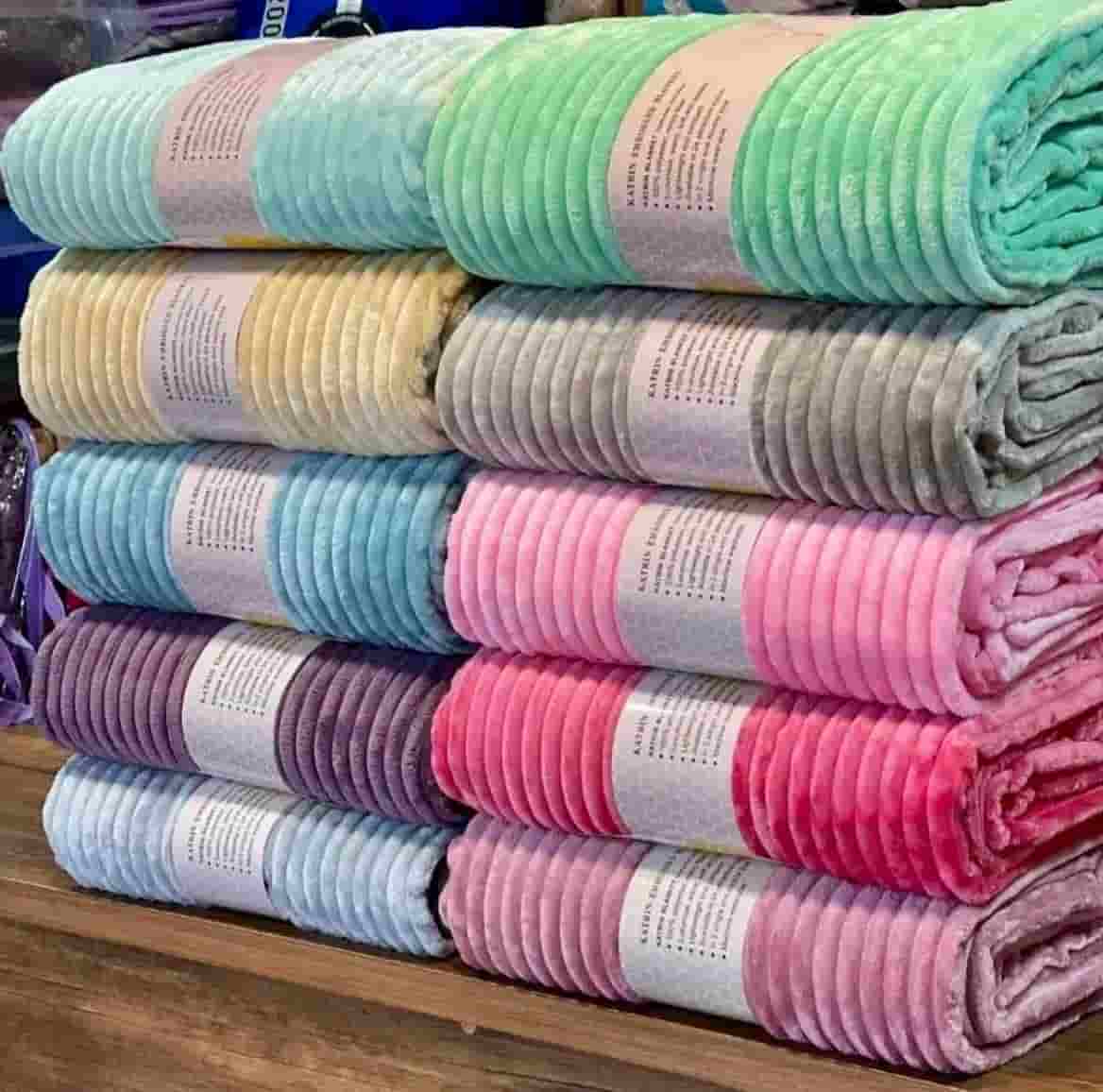 تصویر 2 از قیمت پتو مسافرتی پلیسه کارترین + قیمت عمده و بیشترین سود برای مشتری