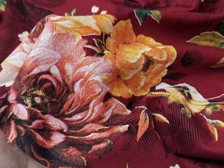 تصویر 3 از خرید تضمینی ملحفه زمینه زرشکی + فروش عمده