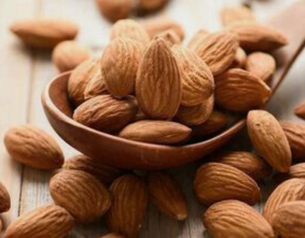 تصویر 1 از مغز بادام سنگی ممتاز آستانه با کیفت و قیمت عالی