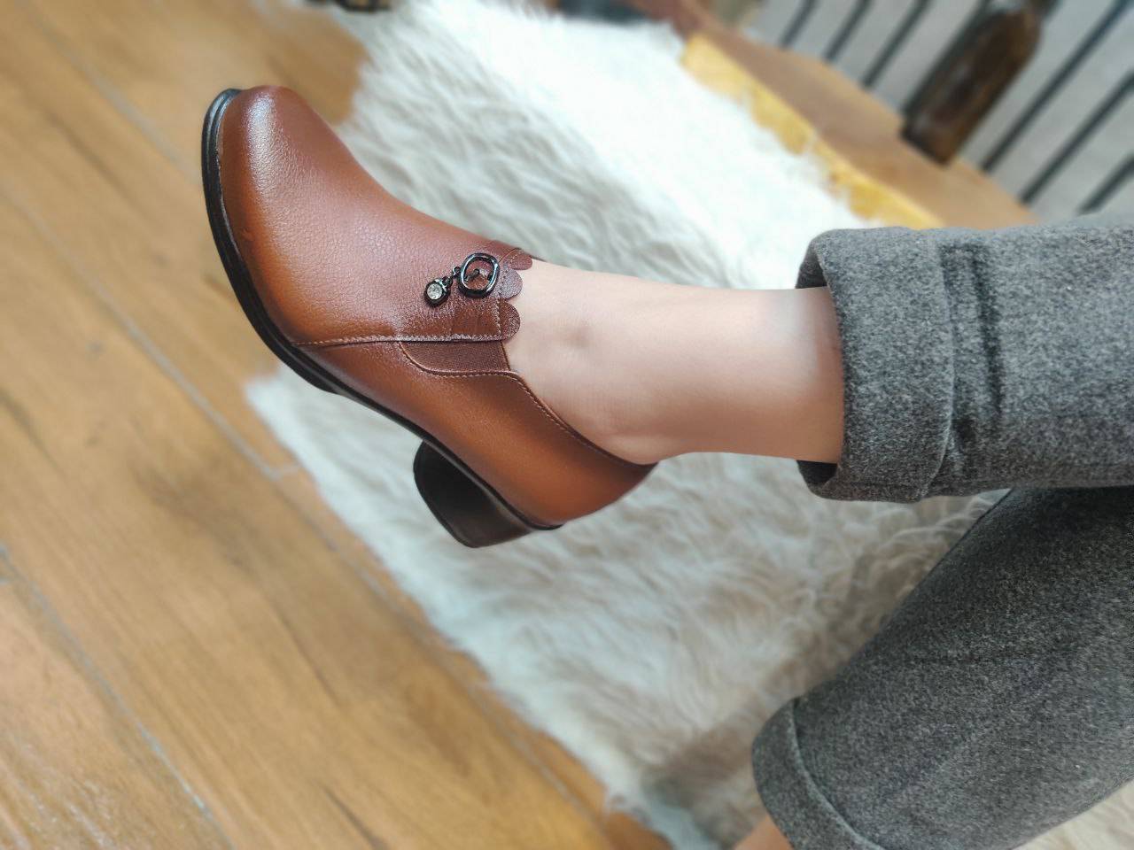 تصویر 4 از کفش چرم زنانه + راحت و شیک مناسب استایل روزانه