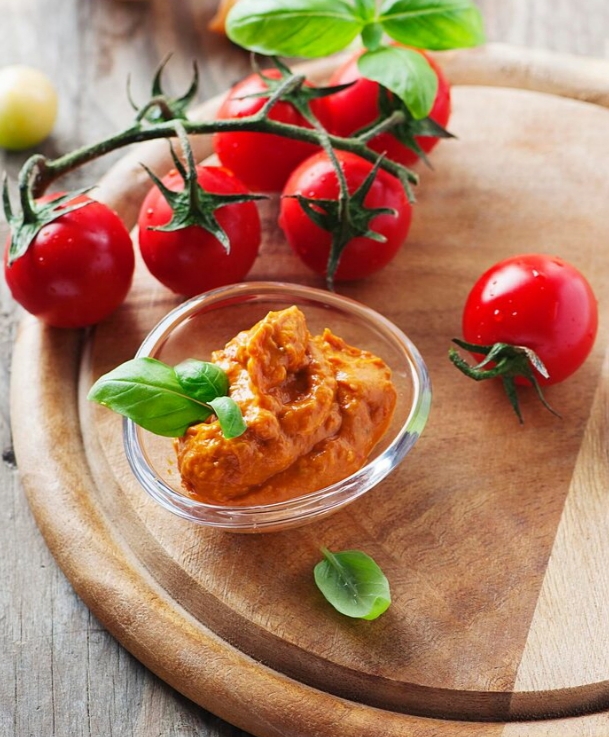 تصویر 1 از رب گوجه‌فرنگی تبرک + قیمت باور نکردنی