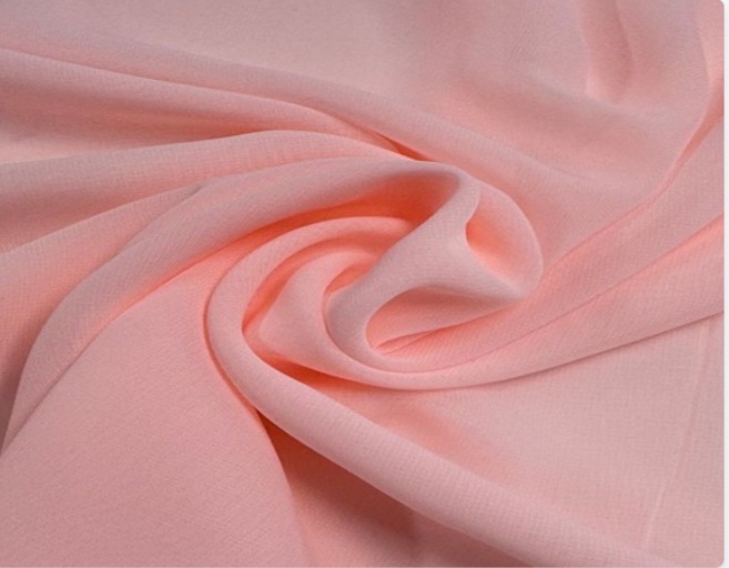 پارچه پرده‌ ای طلایی انتخابی شیک برای پذیرایی