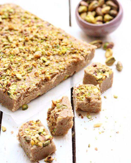 تصویر 1 از قیمت و خرید حلوا ارده سنتی + فروش ویژه صادراتی