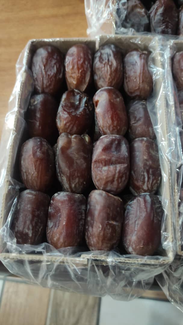 تصویر 1 از خرمای کلوته بسته بندی کارتنی عنبر آباد + کیفیت صادراتی