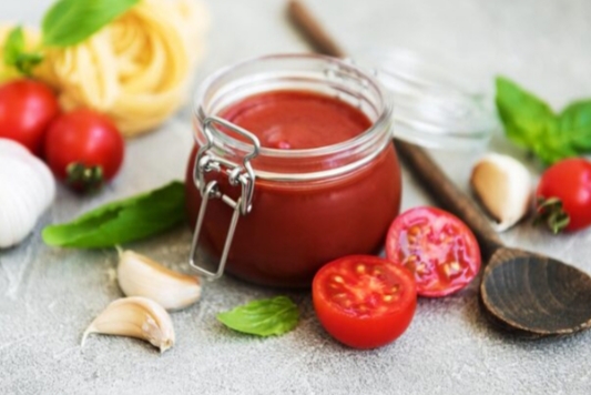 قیمت خرید رب گوجه‌ فرنگی شیشه‌ای عمده و به صرفه