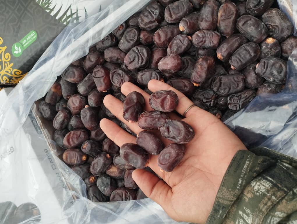 تصویر 3 از فروش خرما کلوته صادراتی + قیمت ارزان