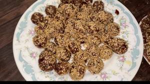 تصویر 3 از مرکز فروش شیرینی خرمایی مغزدار جنوبی + خرید