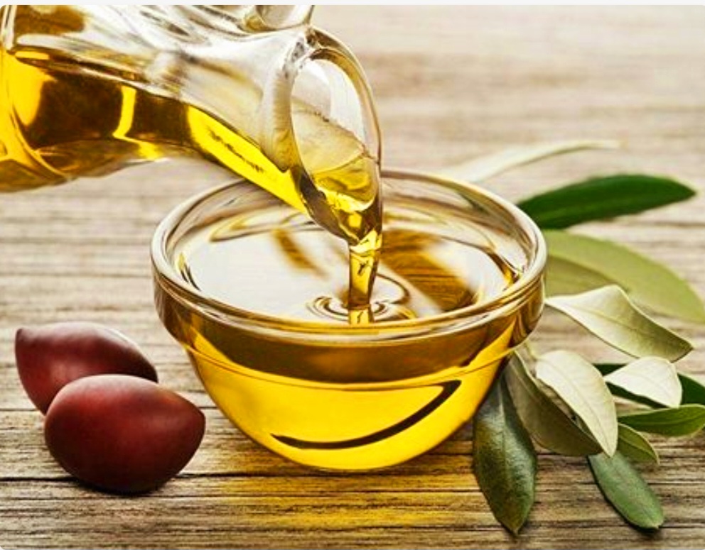 تصویر 4 از خرید روغن زیتون بدون بو اصل + قیمت ویژه