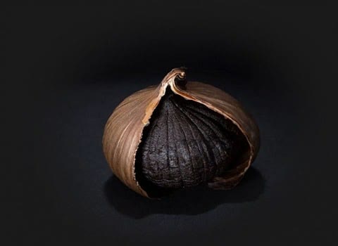 تصویر 4 از قیمت خرید سیر سیاه اصل تازه + فروش صادراتی