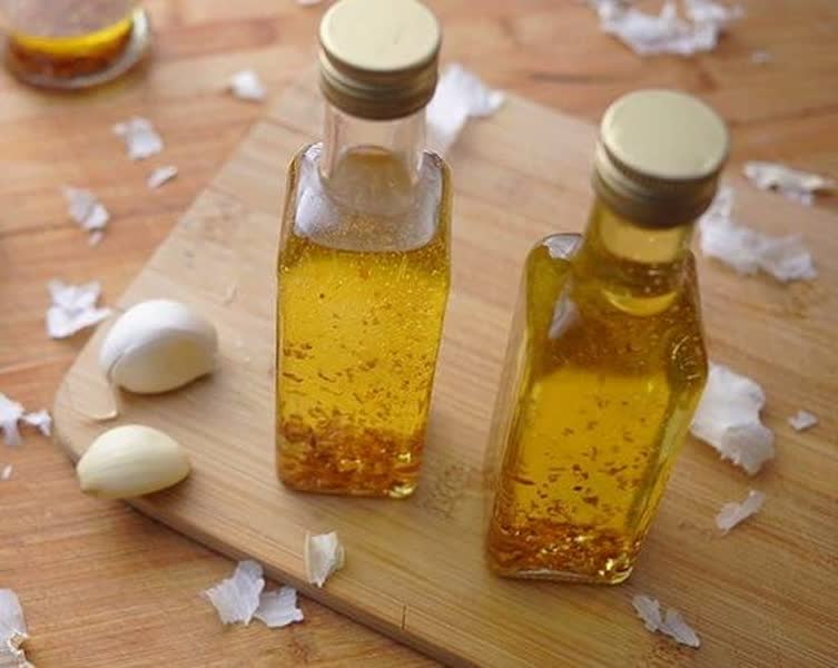 تصویر 2 از قیمت خرید روغن سیر سیاه ارگانیک + به صرفه و ارزان