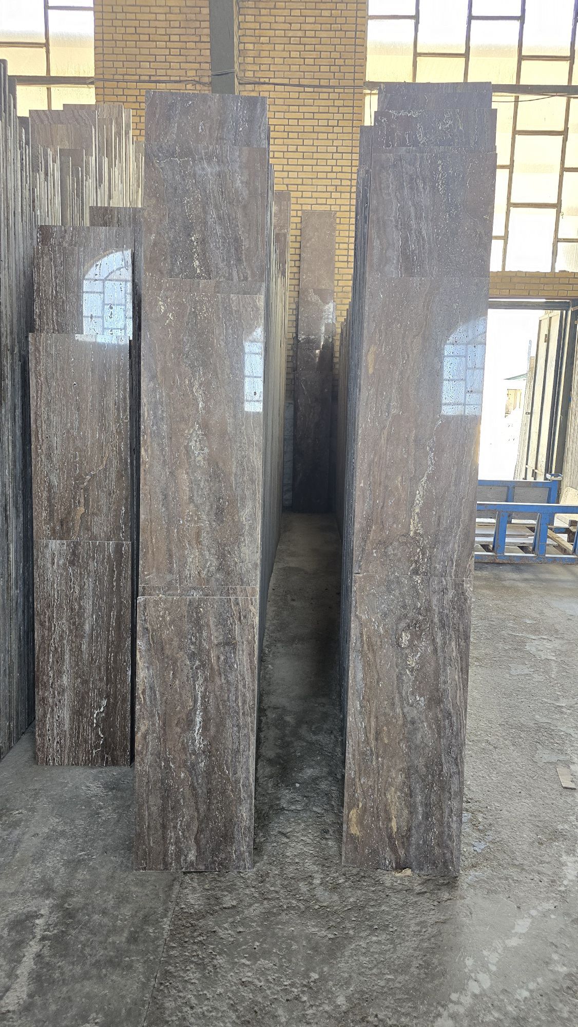خرید عمده سنگ سیلور خرمایی در اصفهان به قیمت کارخانه