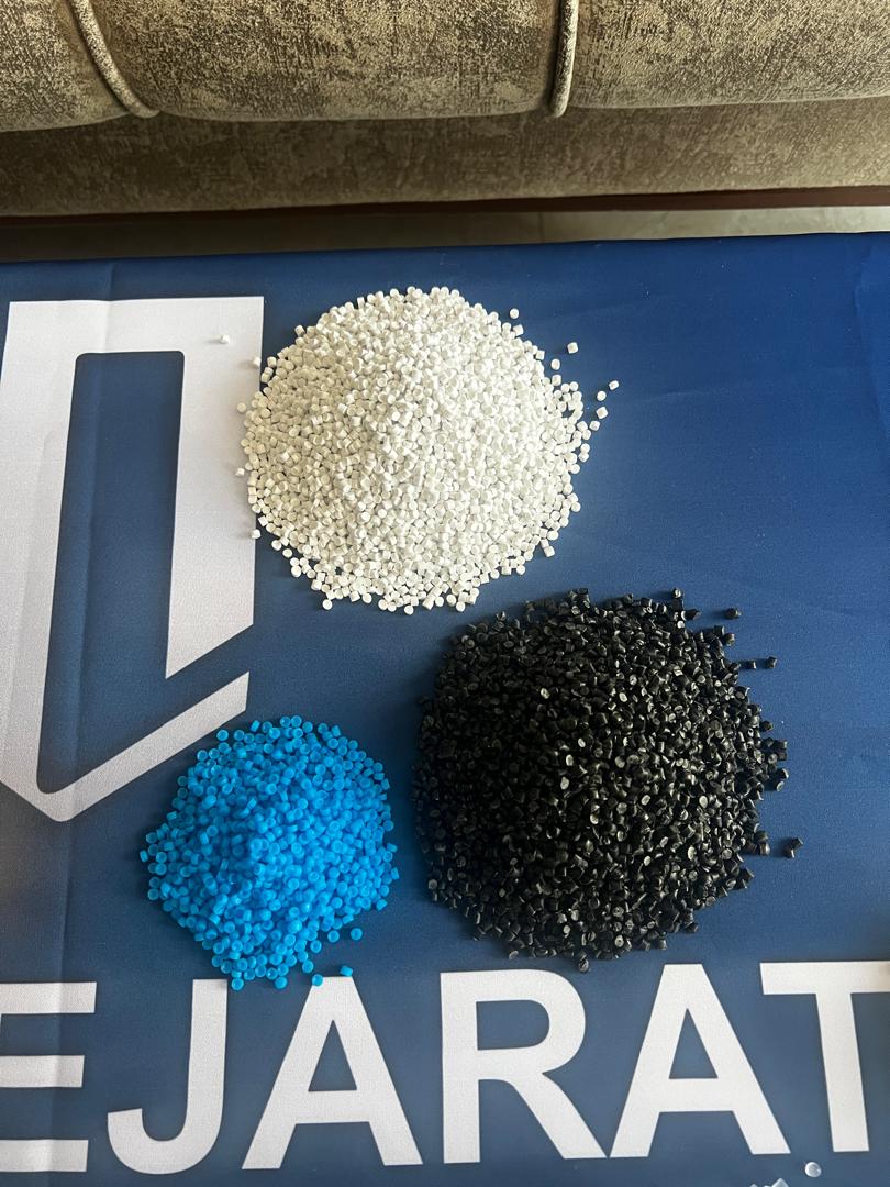 تصویر 1 از خرید گرانول pvc مخصوص دمپایی بیمارستانی + قیمت مستقیم