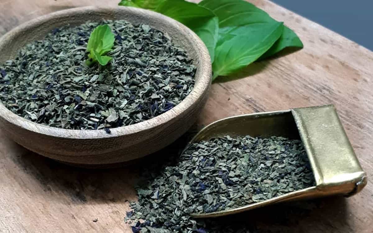 خرید ریحان خشک خوش عطر کازرون+فروش عمده