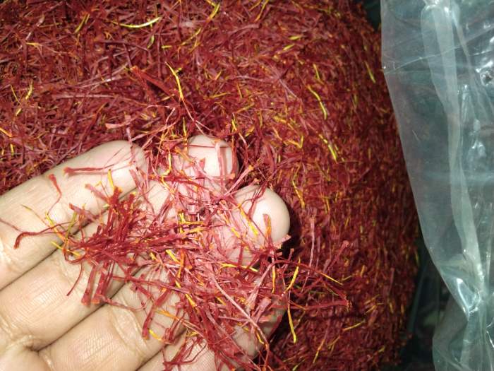 تصویر 5 از راهنمای خرید زعفران نرمه بوری + قیمت عالی