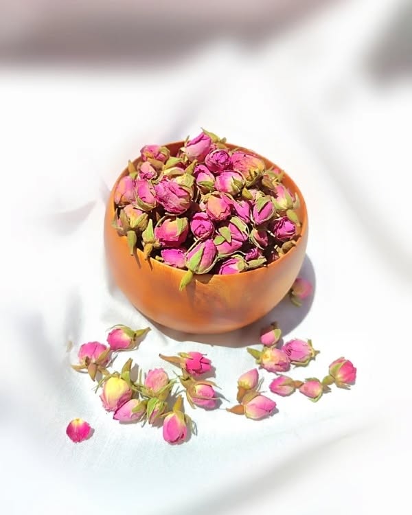 خرید عمده غنچه گل محمدی ارگانیک از شهر و شرکت