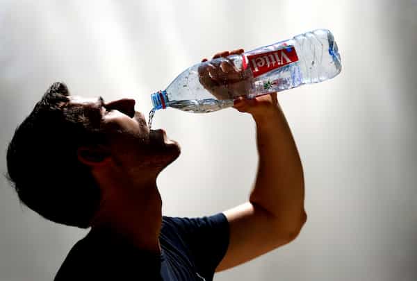 تصویر 1 از قیمت آب معدنی + خرید باور نکردنی
