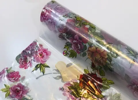 تصویر 1 از قیمت به روز ترین سفره های یکبار مصرف ساده و طلقی در طرح ها و رنگ های مختلف + با نازل ترین قیمت