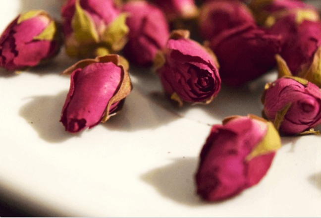 لیست قیمت غنچه گل محمدی + ارسال فوری