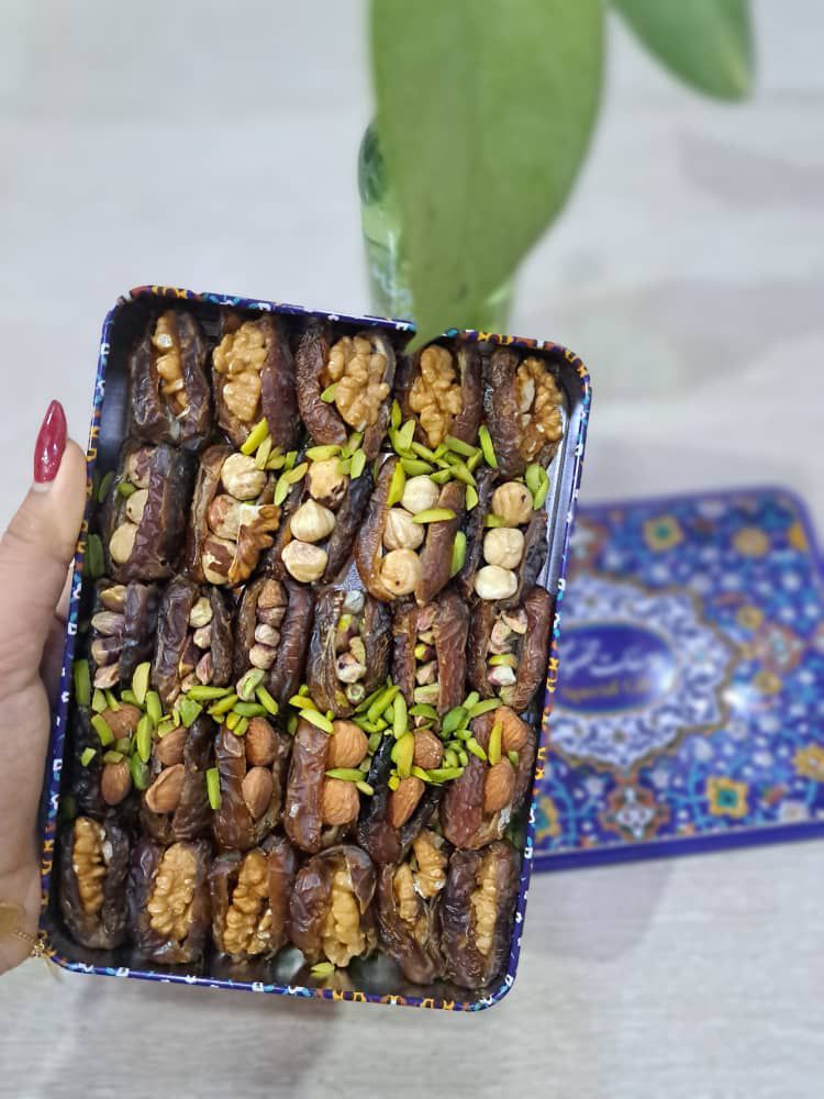 بهترین قیمت خرمای پیارم با انواع مغزها