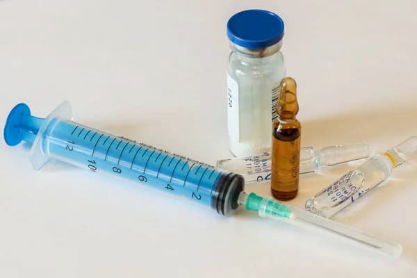 تصویر 1 از خرید سرنگ شیشه ای ۲ سی سی برند آوا  + قیمت فروش استثنایی