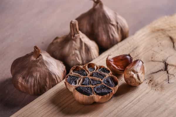 تصویر 5 از خرید و فروش سیر سیاه بدون پوست با شرایط فوق العاده